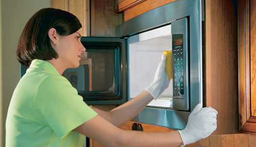 Как быстро отмыть микроволновку