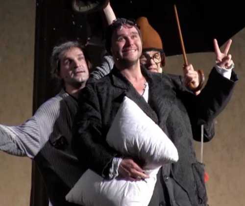 Жевать лист салата на обед, завтрак и ужин женщина не обязана, но вот держать себя в руках всетаки стоит