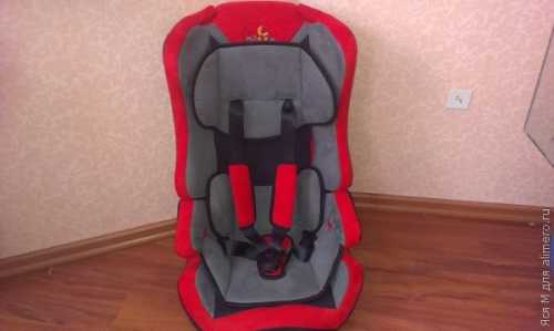 Дополнительная защита для головы и специальные крепёжные ремни делают конструкцию удобной и надёжной