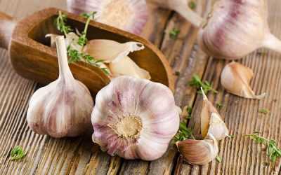 Старайтесь ежедневно кушать овощи, фрукты, но внимательно следите за чистотой рук, продуктов