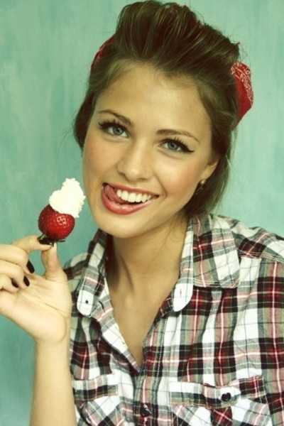 Как вариант, можно также записаться на йогу кроме огромной пользы для здоровья сопутствующая занятиям восточная философия учит смиренно относиться к жизни и уравновешивает, а в сложных ситуациях помогает побороть стресс