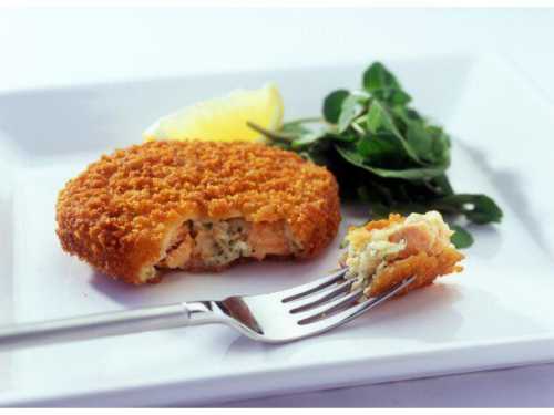 В качестве дополнительных ингредиентов используются яйцо, лук, чеснок, специи и пряности для рыбы, лимонный сок