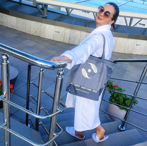 Фото поклонников балерины