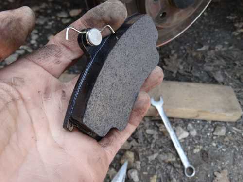 Ночью не меняем до утра как часто как наполнится больше попилчаще менять Я меняла перед каждым кормлением через часа, когда подкакивала меняла сразу