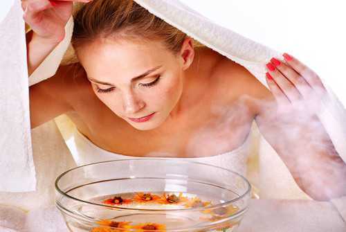 Поэтому лучше всего лечение подкожных прыщей проводить с помощью врачей, а также народными средствами