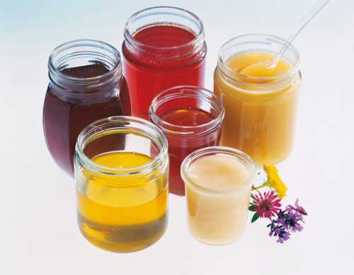 Обладает мягким вкусом, запах выражен слабо, появляется лишь при открытии большой емкости с продуктом