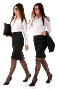 Женщин с каштановым цветом волос окружающие воспринимают как само достаточных, уравновешенных, ответственных и исполнительных, поэтому карьера у них складывается более чем удачно